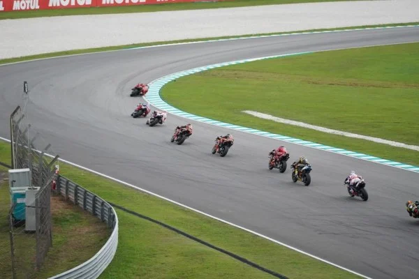 MotoGP圣马力诺站贝塞奇夺冠 杜卡迪卫星车队崛起信号深度解析